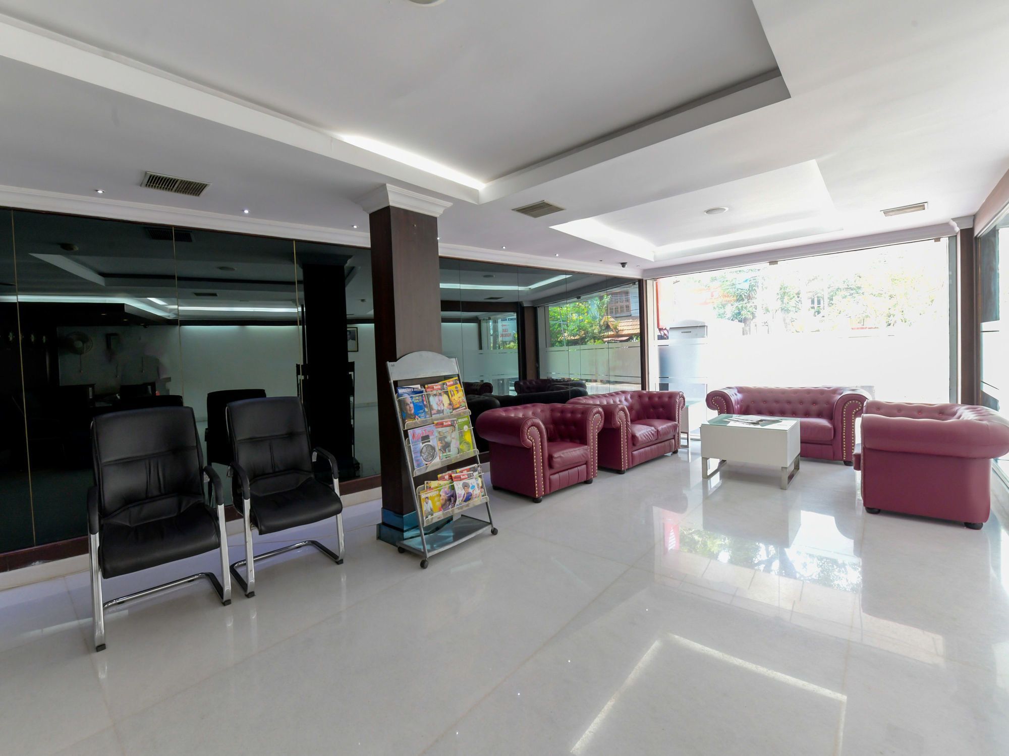 ホテル Oyo 7188 Ajantha Regency Kochi エクステリア 写真